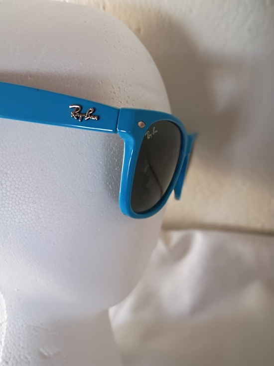 Ray-Ban Turquoise Wayfarer Sunglasses with Black Lenses Made In Italy Authentic main image 5